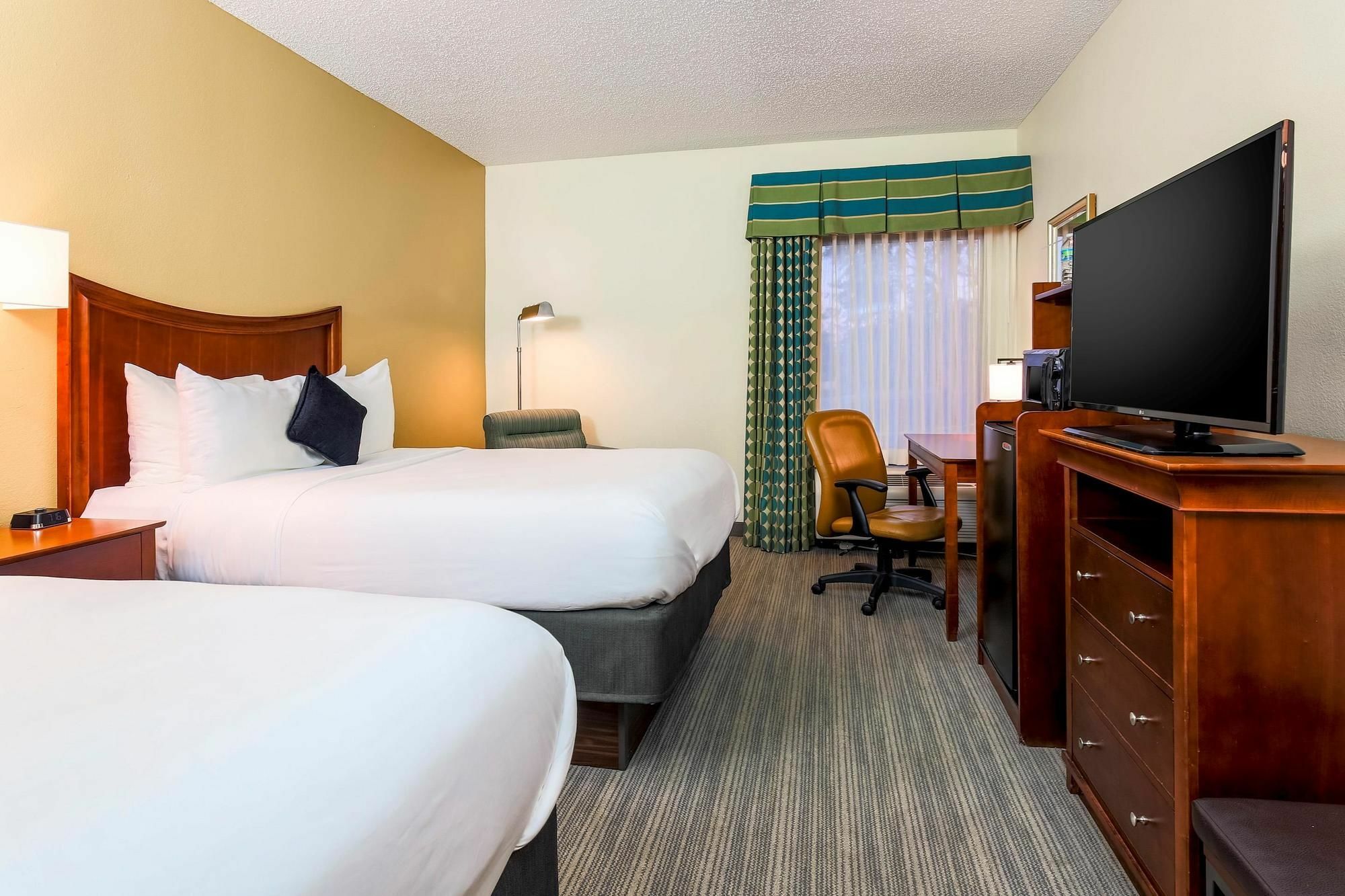 Red Lion Inn & Suites Hattiesburg Exterior photo